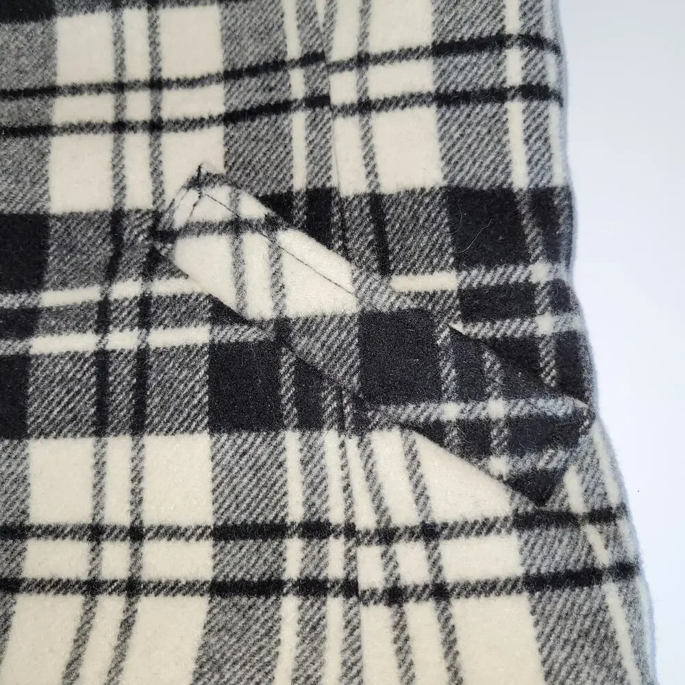 Woolrich Black & White Moccasin Plaid Wool Blend Vest Cozy Layering Piece Size L - Picture 5 of 12